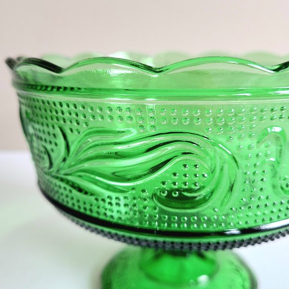 Vintage green glass E.O. Brody Co. M6000 Cleveland USA 1960s compote dish. - Picture 2 of 6